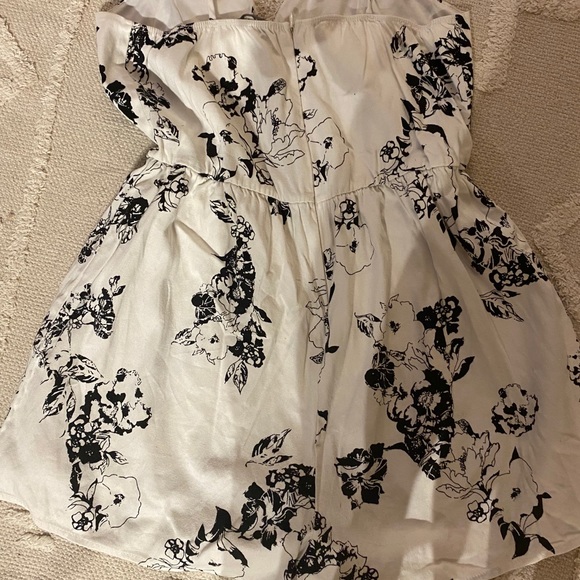 Romper - Picture 6 of 7